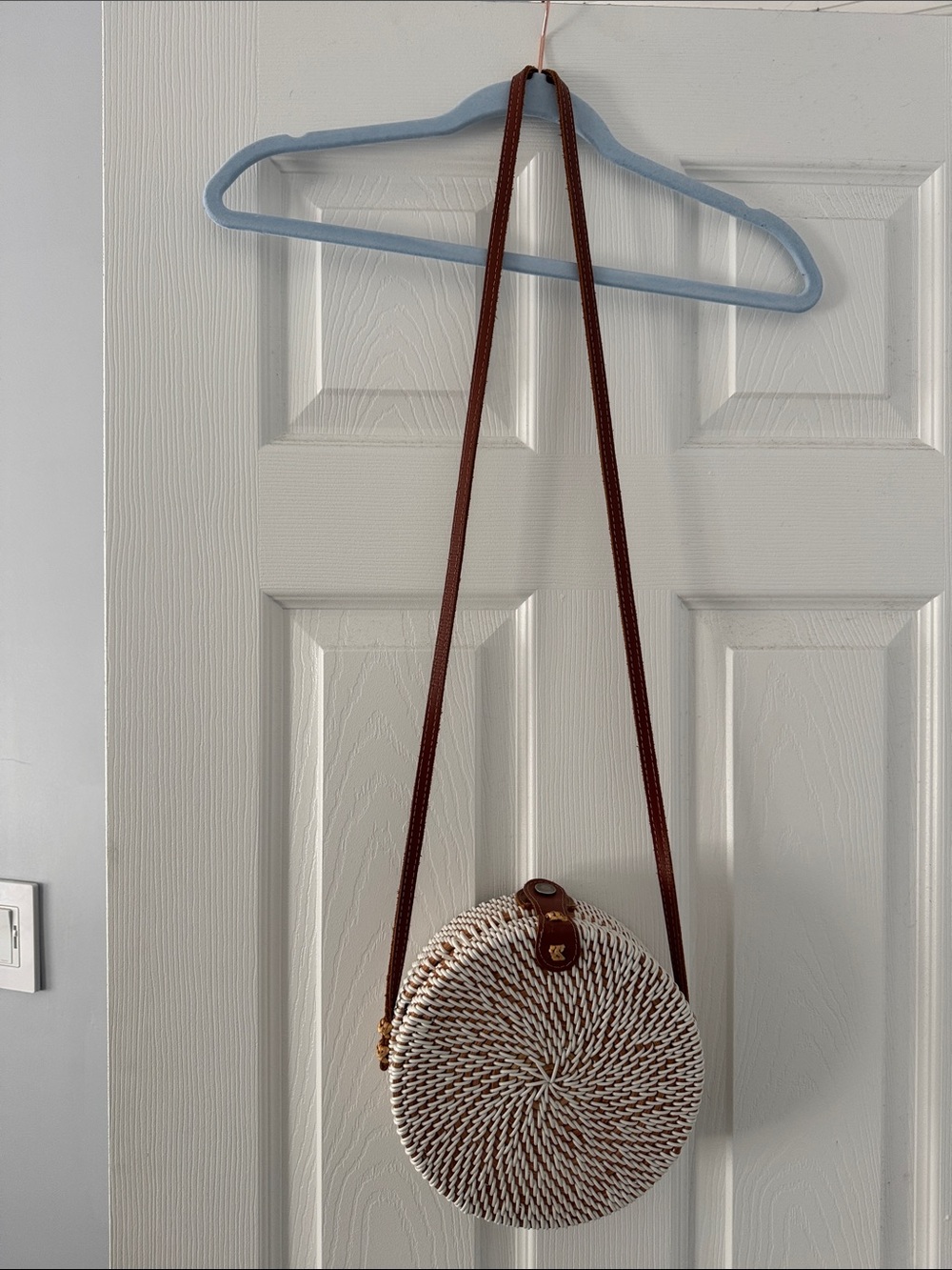 Woven Round Crossbody Bag - Brown & White